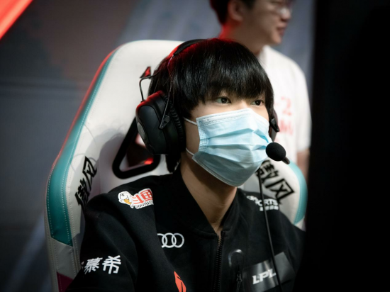 首届电竞粤超联赛盛大开启，中山玩家热情参与